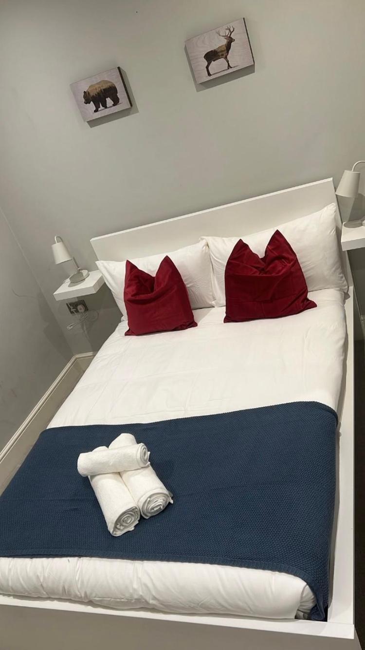 Brilliant 2 Bed Apartment - Spacious, Central & Well-Connected London Exterior photo